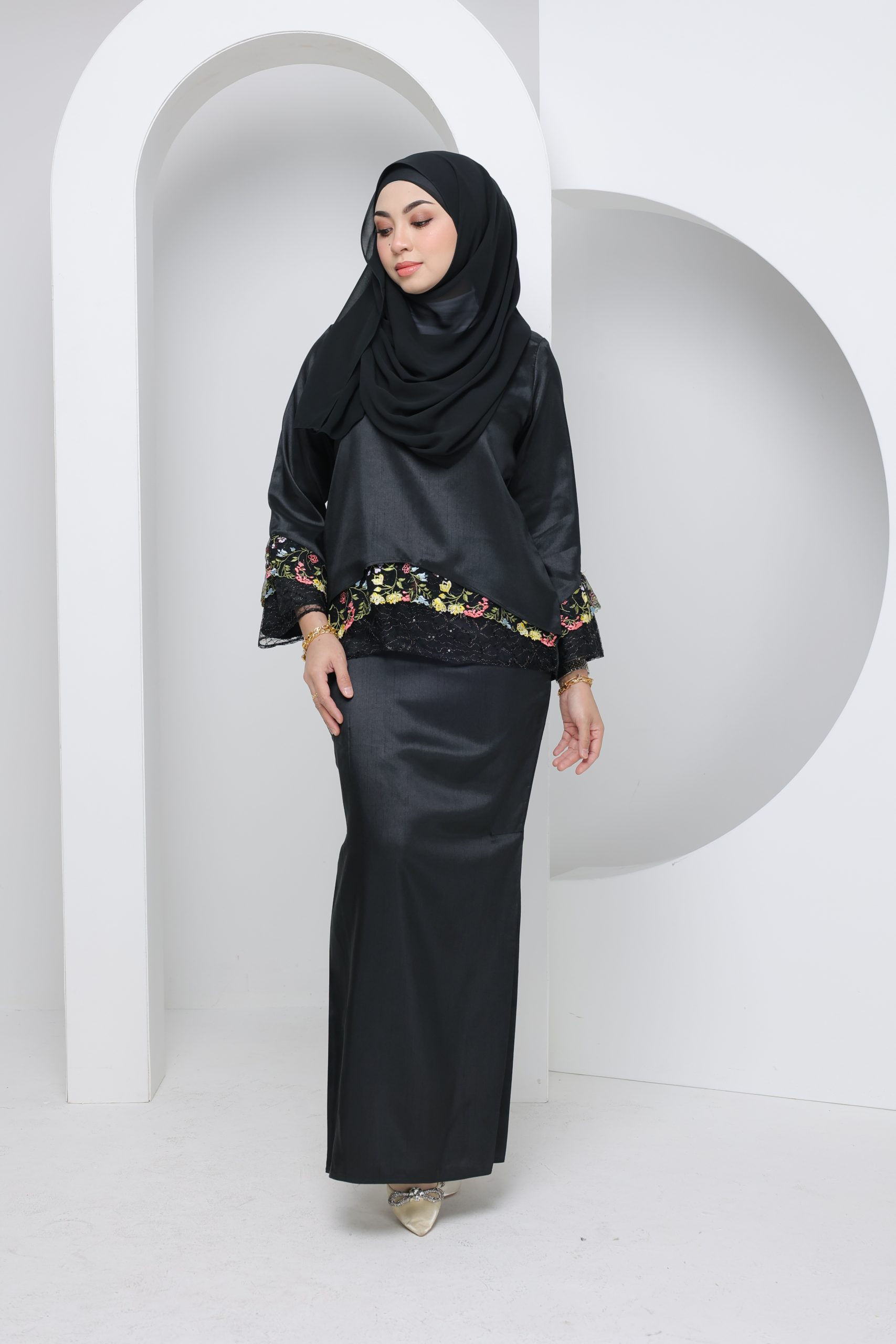 ILANA in Black