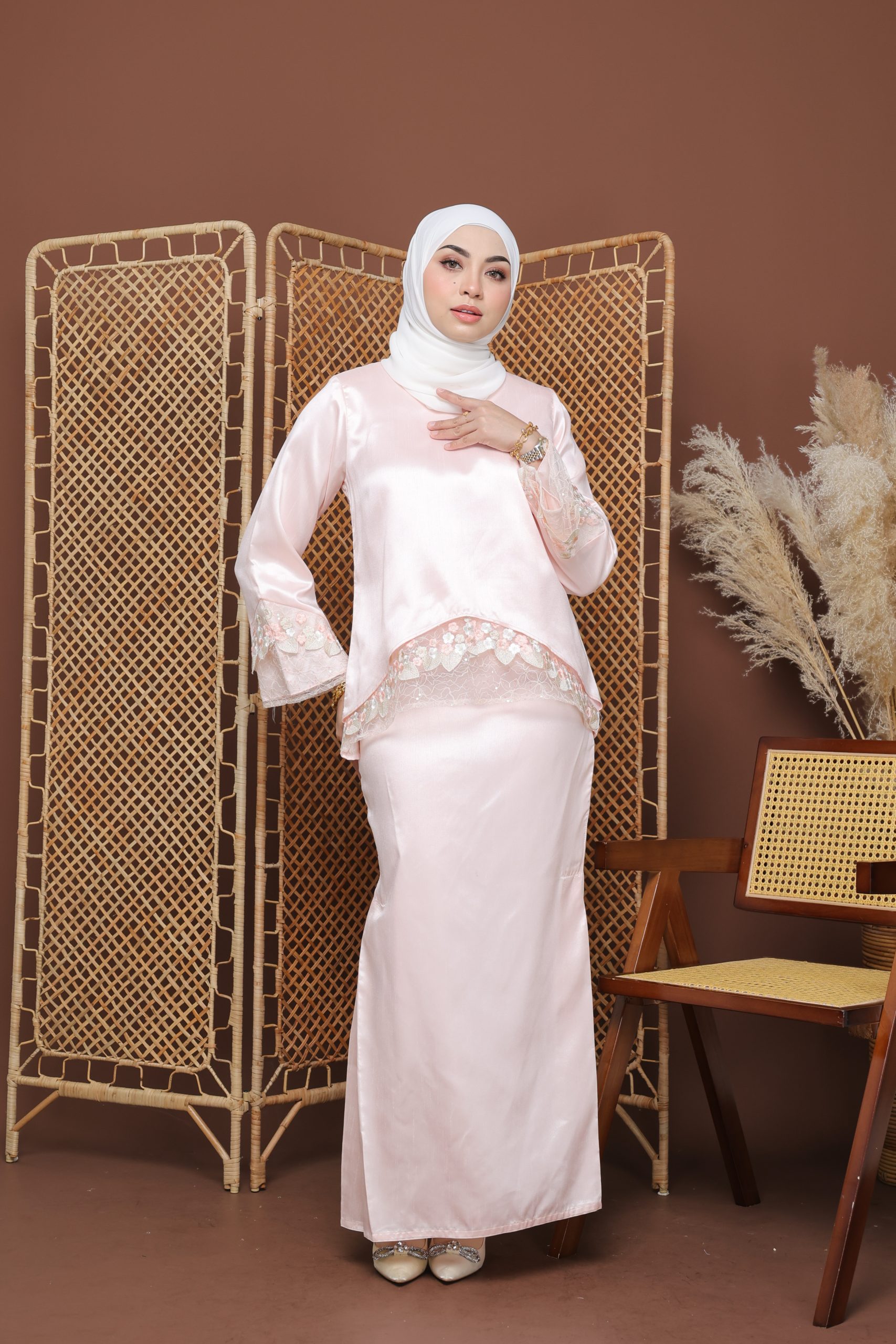 ILANA in Pinkish Peach